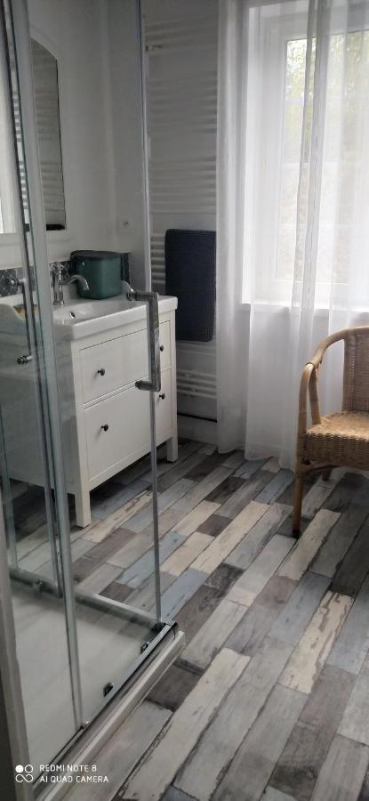 Retournac Logement Independant Attenant A Une Maison Dans Grand Jardin מראה חיצוני תמונה